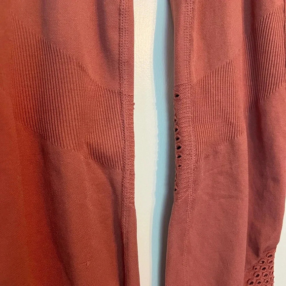 Alala leggings. Pink Sand color. Size small. - Picture 8 of 9